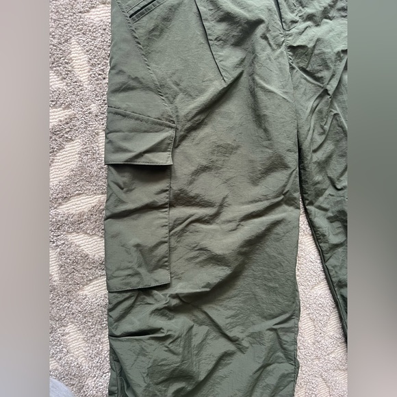 NWT Halara Low Rise Button Zipper Side Pocket Wide Leg Casual Cargo Pants - Picture 4 of 6